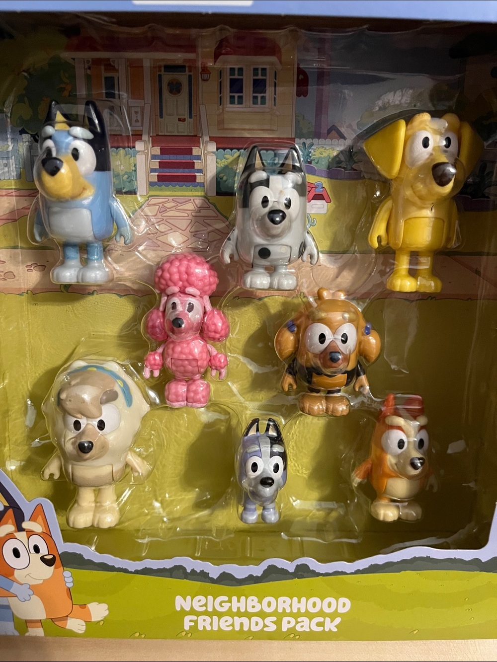 Bluey Neighborhood Friends Pack New in Box - Picture 10 of 13
